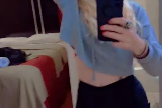 MILF, sexy, classy, seductive!... - Image 1