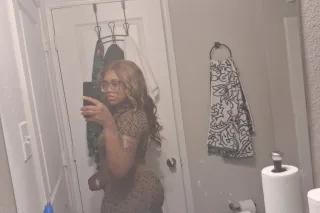 AVAILABLE NOW !!!! 💦come get your toes curled🤪🤭Real Throat Goat 𝙙𝙤𝙣𝙩 𝙈𝙞𝙨𝙨 𝙏𝙝𝙚 𝙎𝙡𝙤𝙥𝙥𝙞𝙚𝙨𝙩 𝙎𝙪𝙘𝙠🤪💦FETISH FRIENDLY🫣 Trucker Friendly🍭🚛 3Holes💦 - Image 1