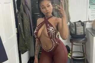 UPSCALE CALI GIRL IN TOWN ✨ - Image 1